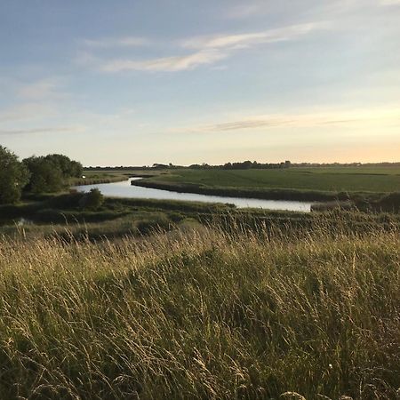 T Huuske Tuinappartement Met Fantastisch Uitzicht, Nabij Zee Zonnemaire Extérieur photo