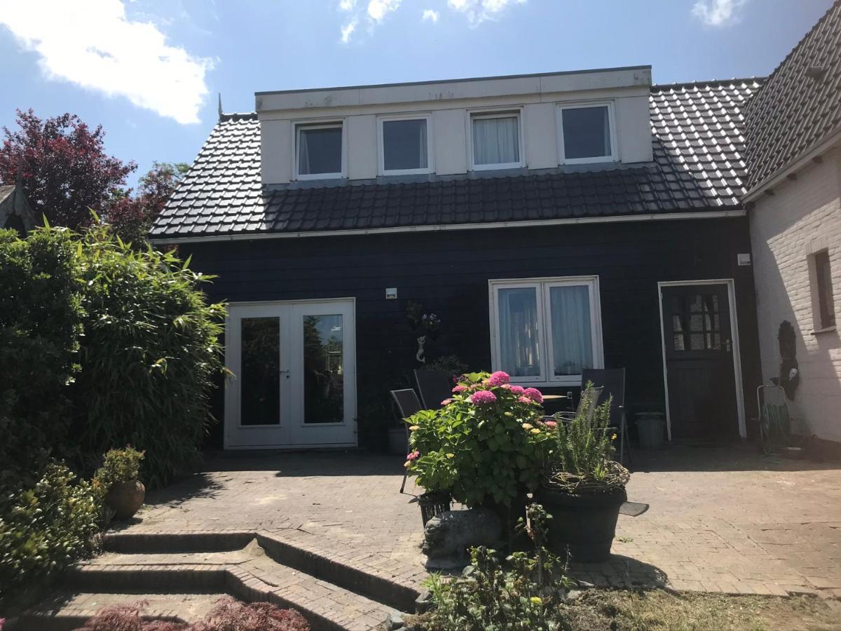T Huuske Tuinappartement Met Fantastisch Uitzicht, Nabij Zee Zonnemaire Extérieur photo