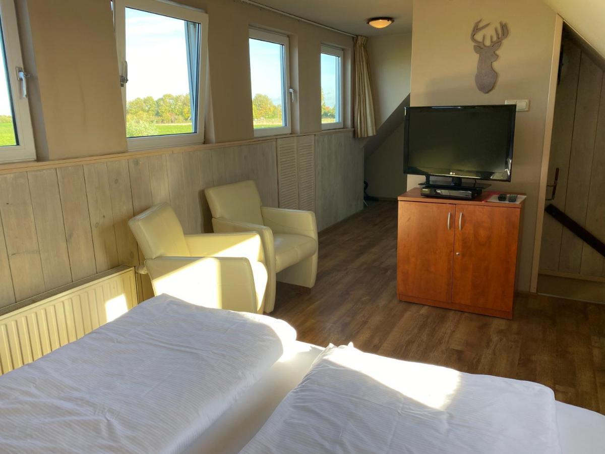 T Huuske Tuinappartement Met Fantastisch Uitzicht, Nabij Zee Zonnemaire Extérieur photo